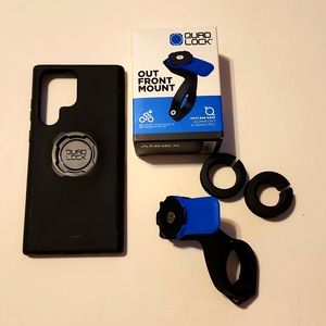 Quad Lock Phone bike mount. Comes with 3 sizes of handlebar mounts.